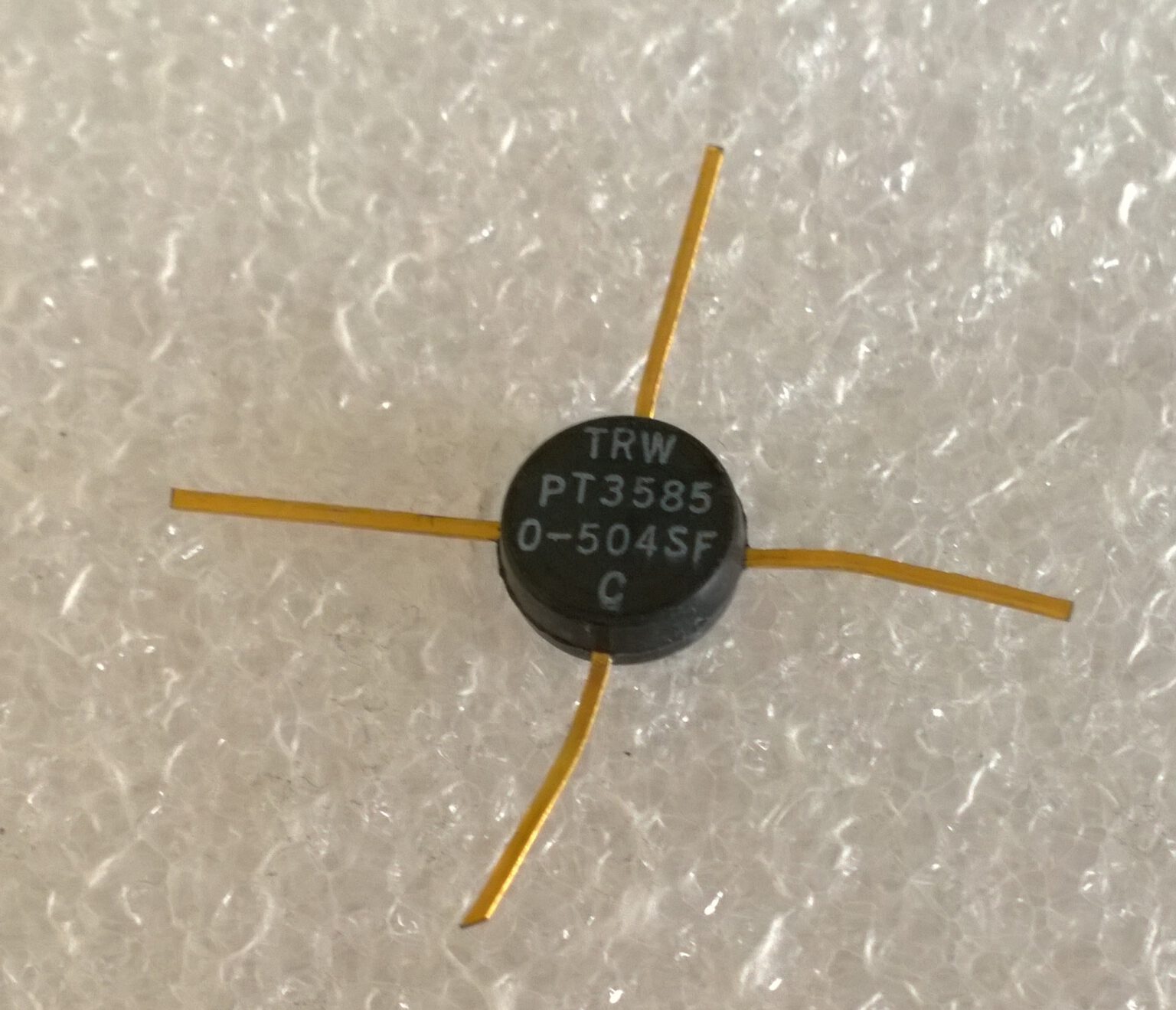 Transistor RF de puissance Modèle rare obsolète PT3585 TRW